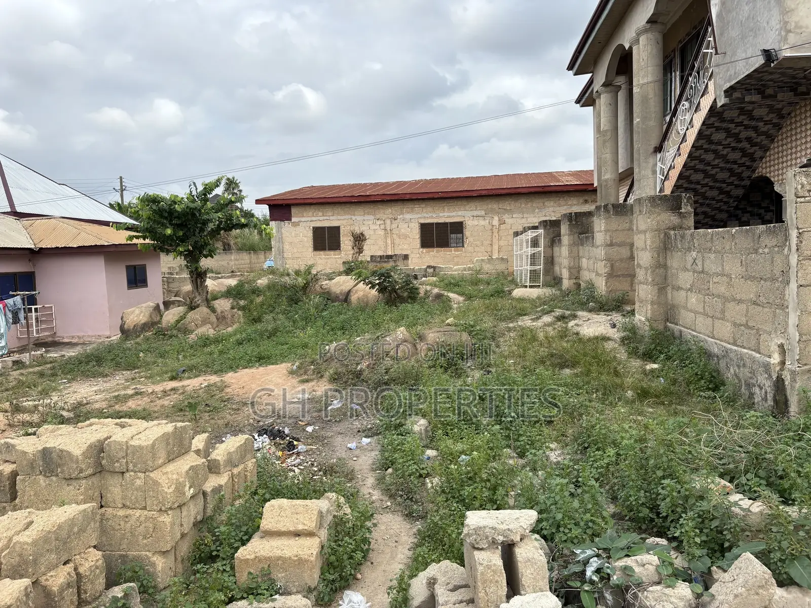 Half Plot for Sale at Sokoban Krofrom.