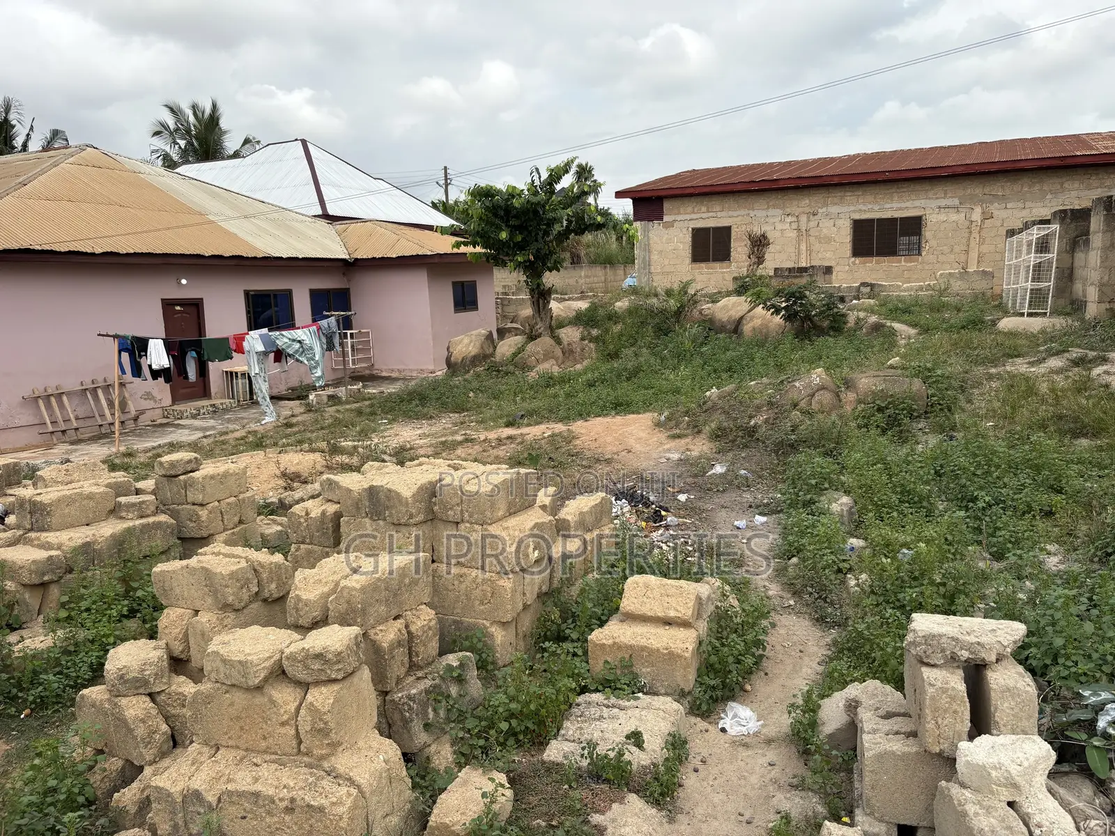 Half Plot for Sale at Sokoban Krofrom.