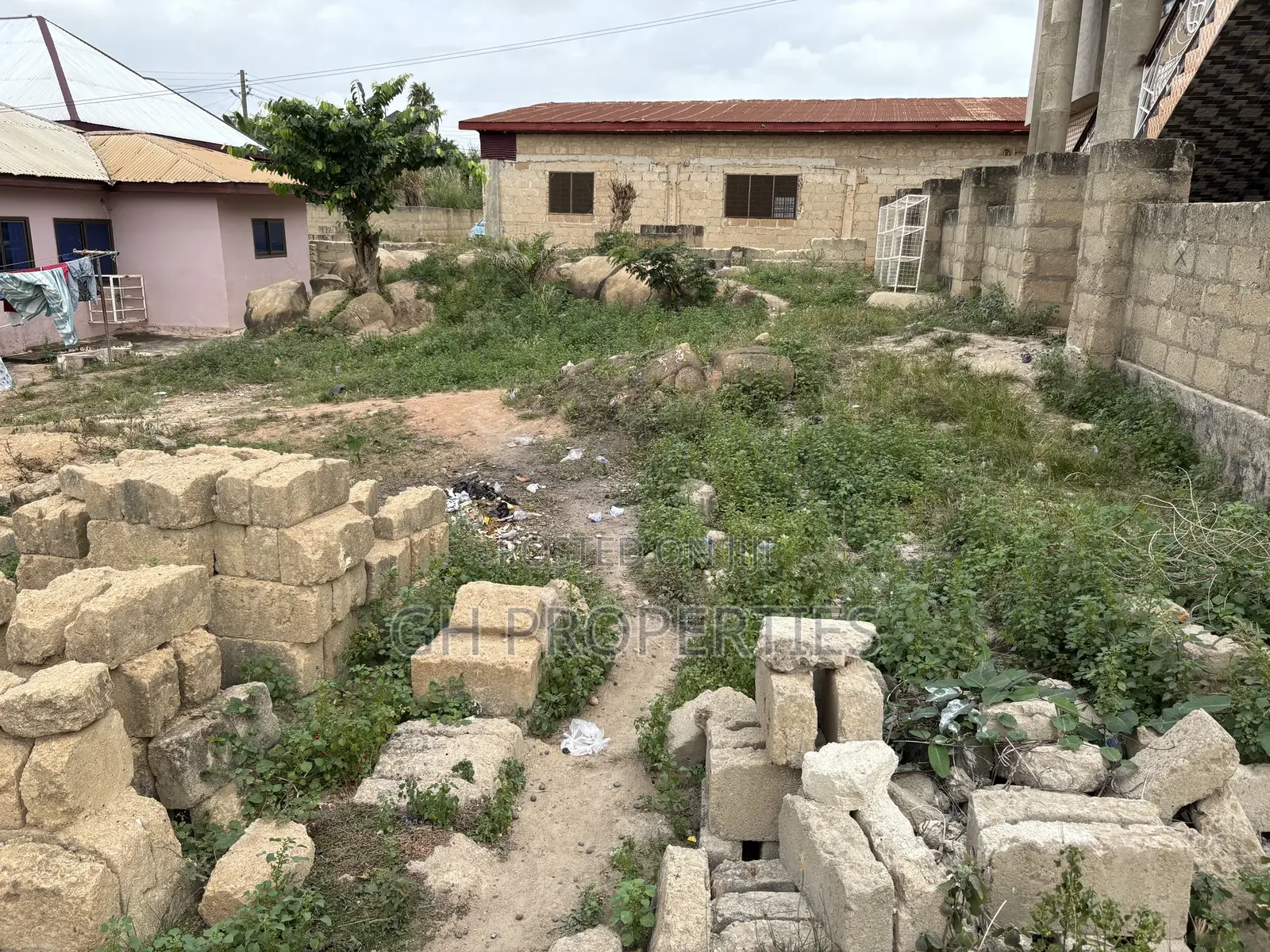 Half Plot for Sale at Sokoban Krofrom.