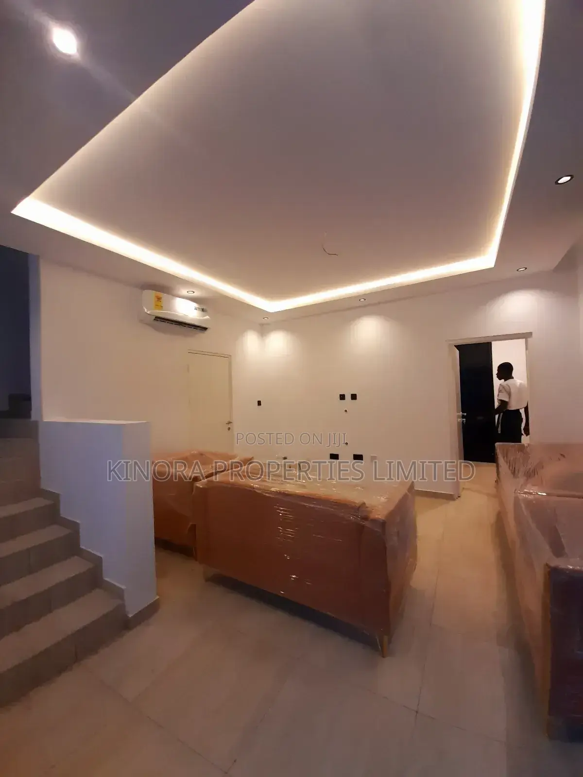 3bdrm Duplex in Westland for sale