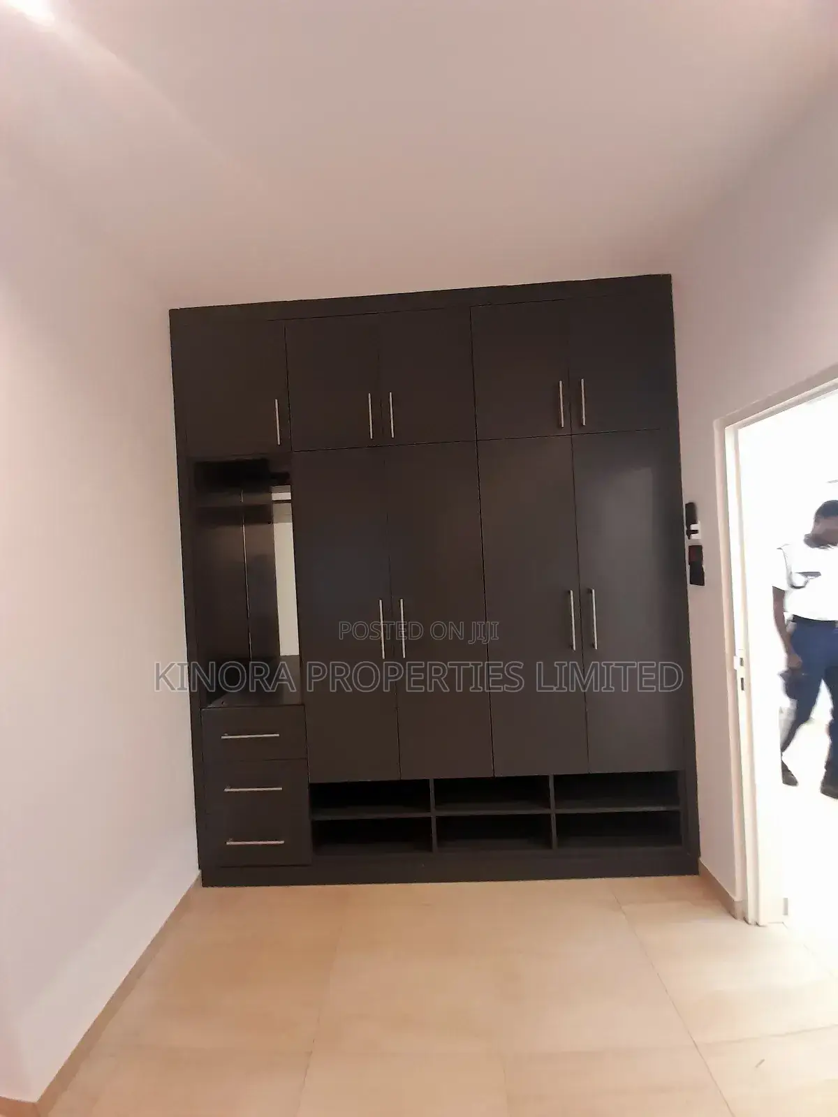 3bdrm Duplex in Westland for sale