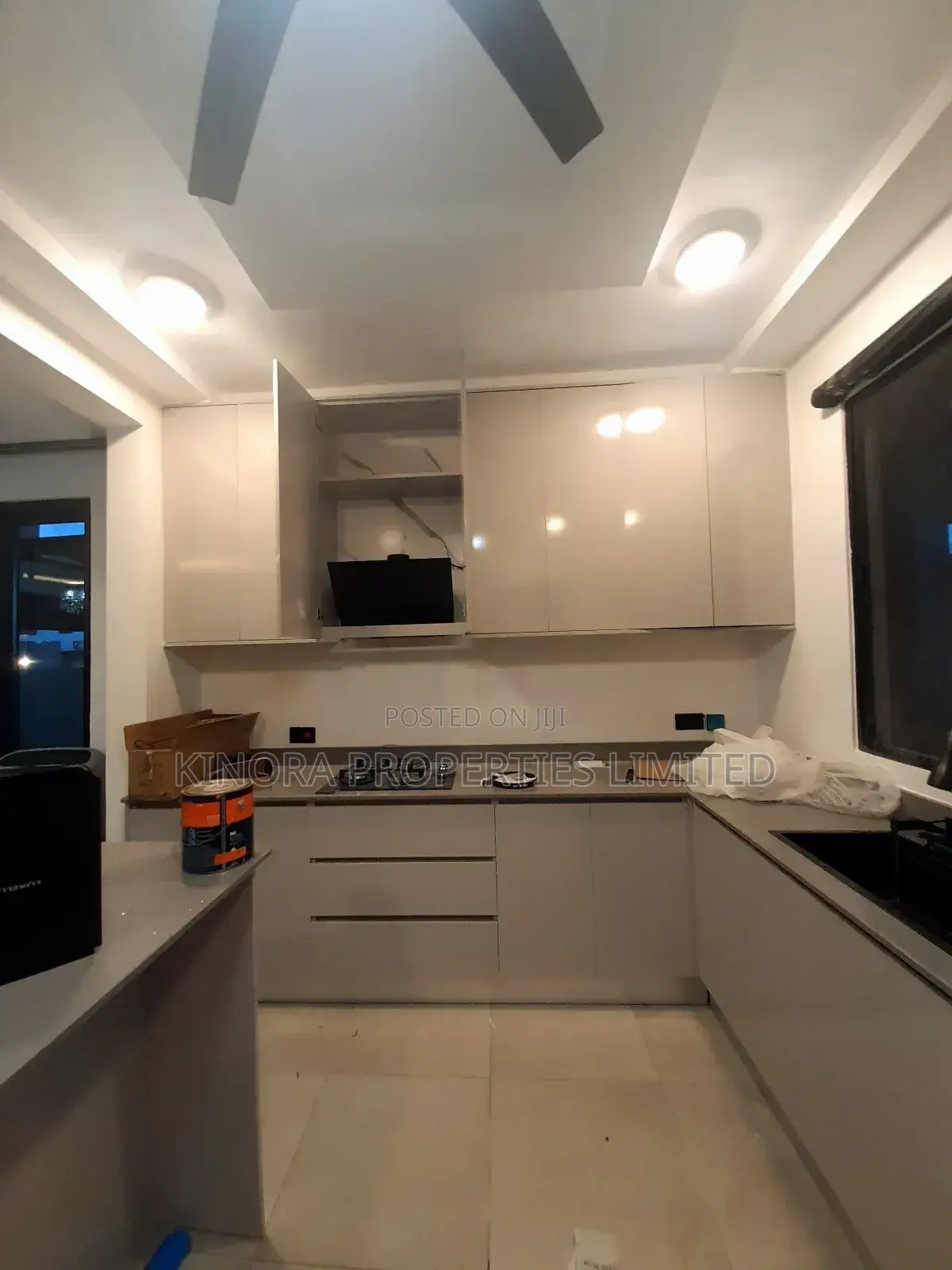 3bdrm Duplex in Westland for sale
