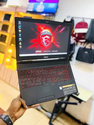Laptop MSI GL63 8RD 16GB Intel Core I5 HDD+SSD 1.5T