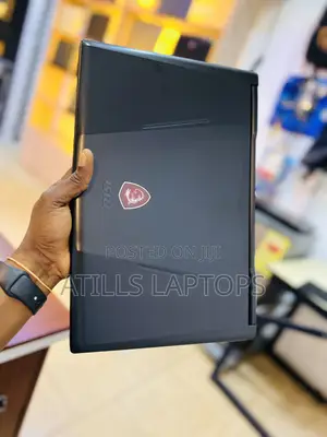 Laptop MSI GL63 8RD 16GB Intel Core I5 HDD+SSD 1.5T