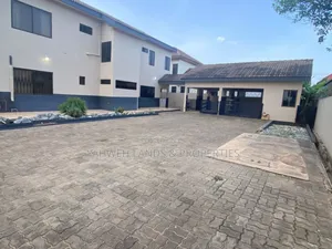 6bdrm House in Spintex for sale