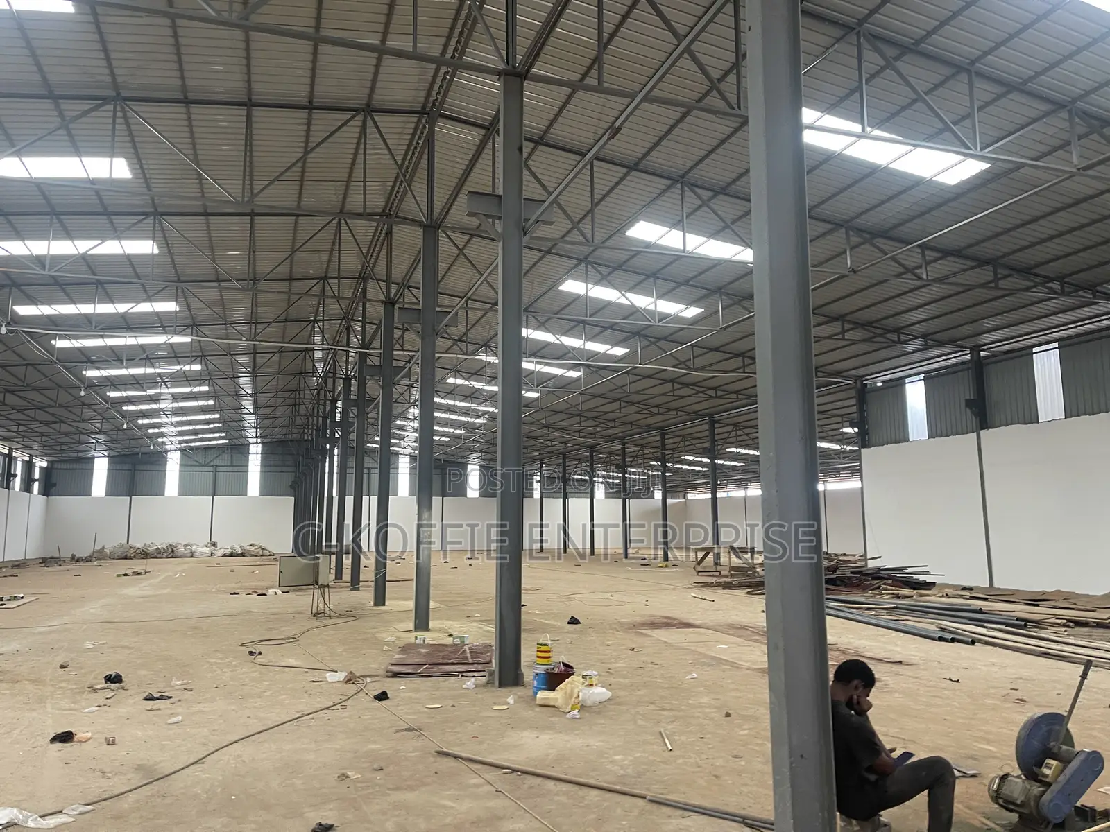 4000 SQM Warehouse With Apartments at Tema