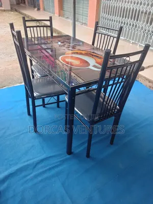 T.Mold Dining Sets