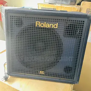 Roland Kc - 550 4 - Channels Mixing Keyboard Amplifier