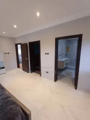 7bdrm House in Sefdard Properties, Achimota for sale