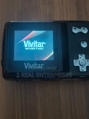 Vivitar Vivicam 7022 7.1 Megapixel Compact Digital Camera With Sd Card