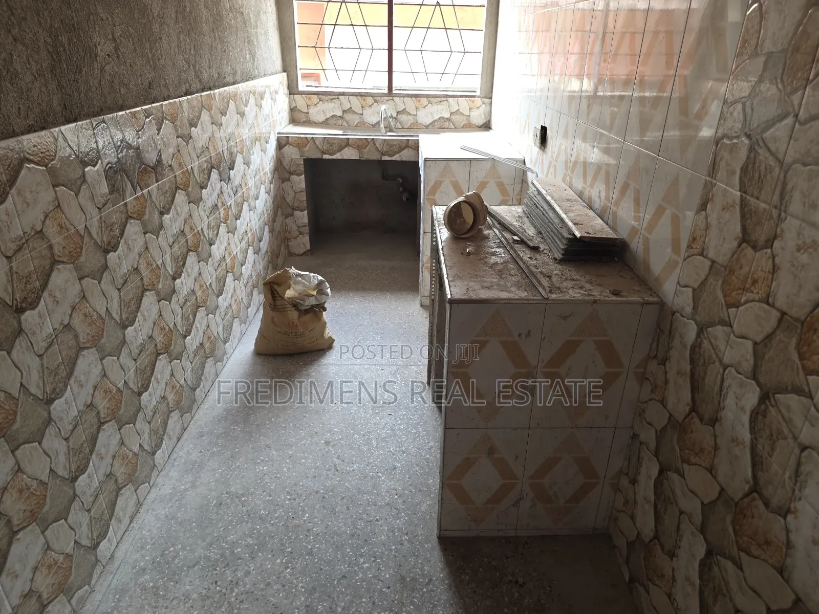 1bdrm Apartment in Fredimens Real, Afigya-Kwabre for rent