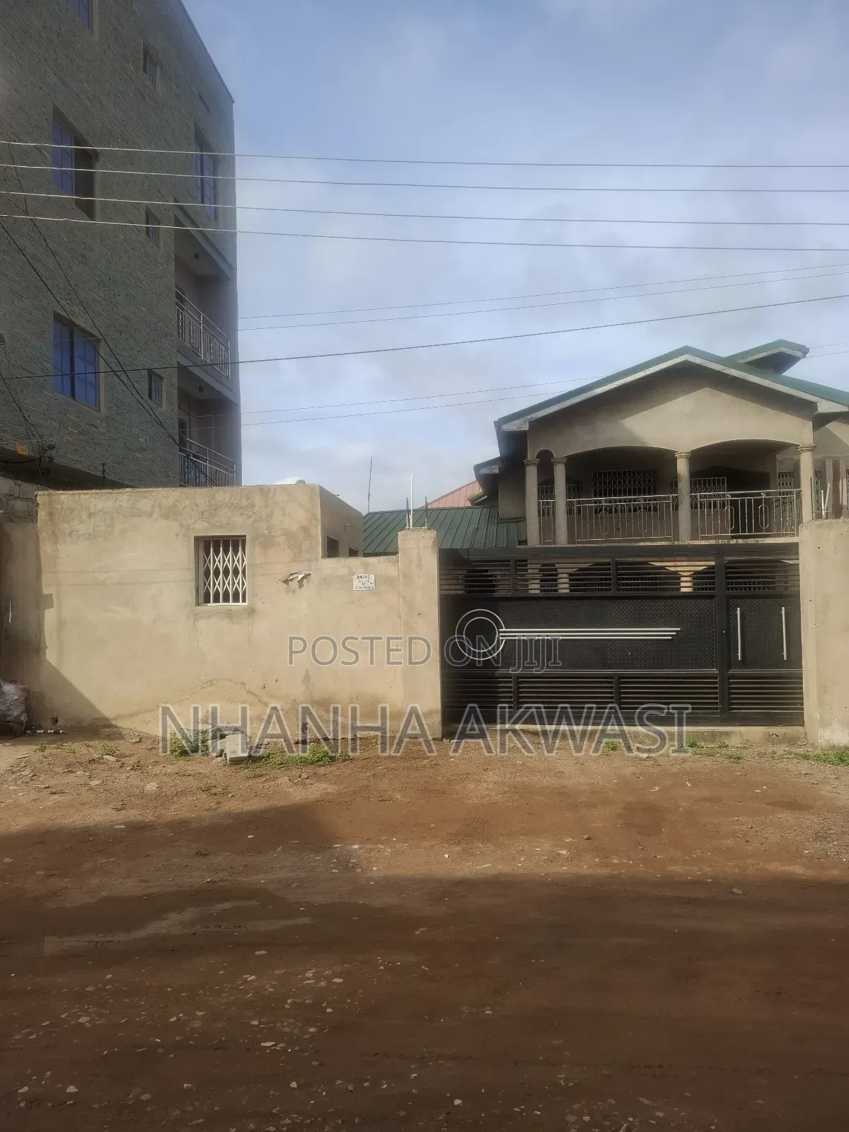 5bdrm House in Klagon, Tema Metropolitan for sale