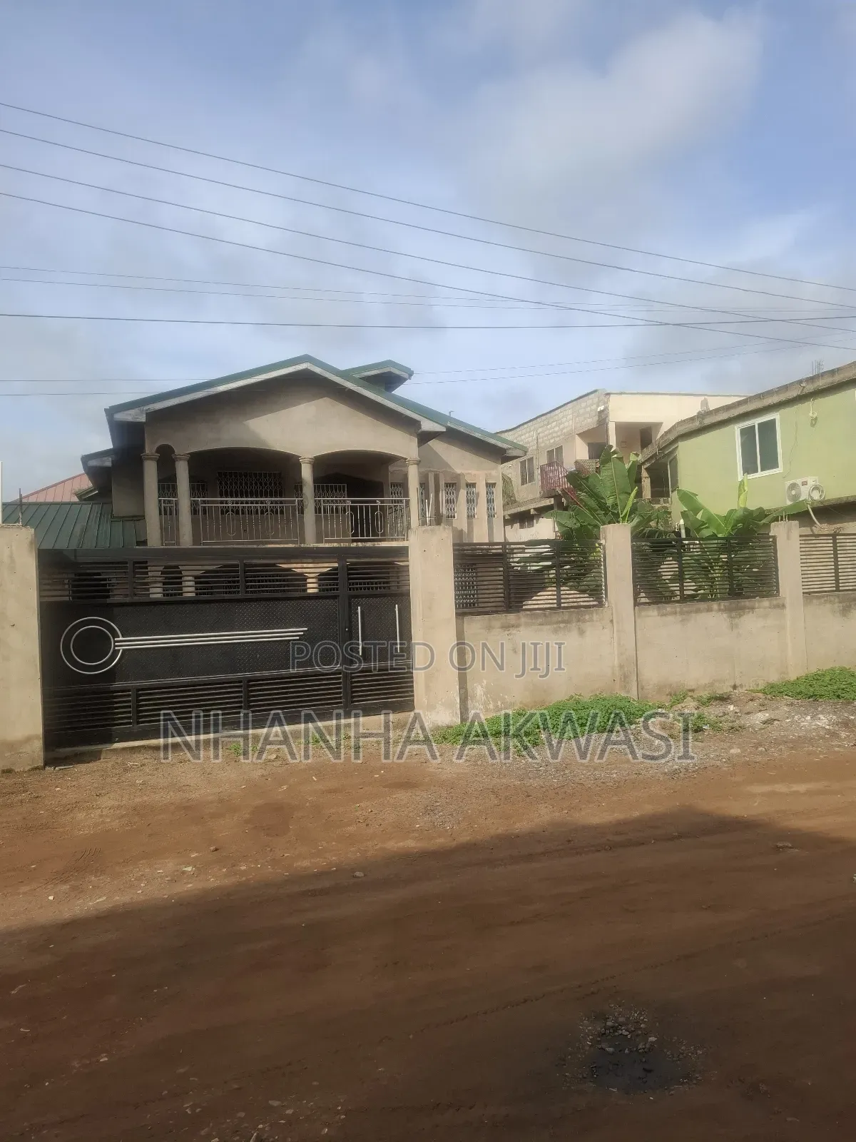 5bdrm House in Klagon, Tema Metropolitan for sale