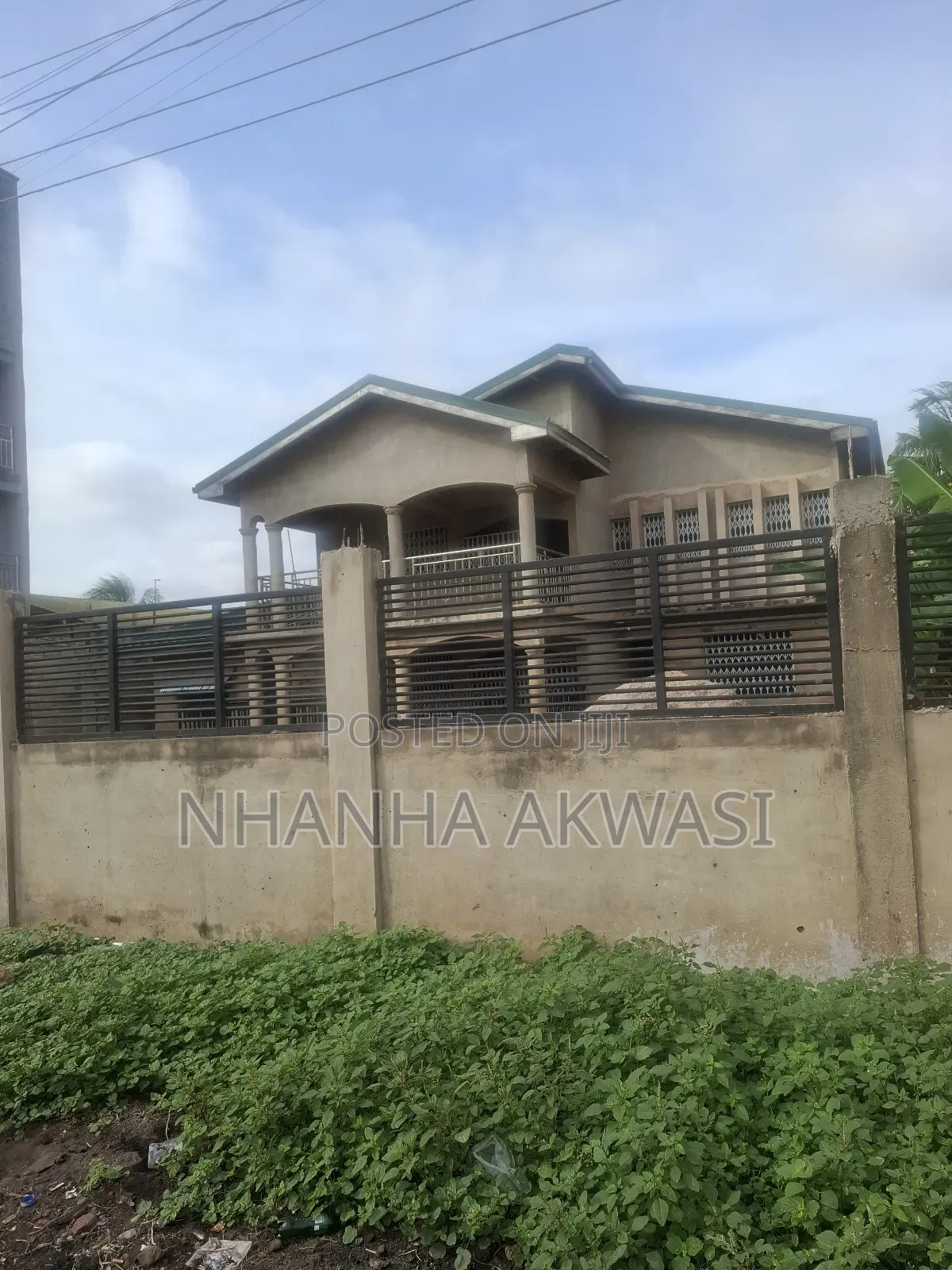 5bdrm House in Klagon, Tema Metropolitan for sale