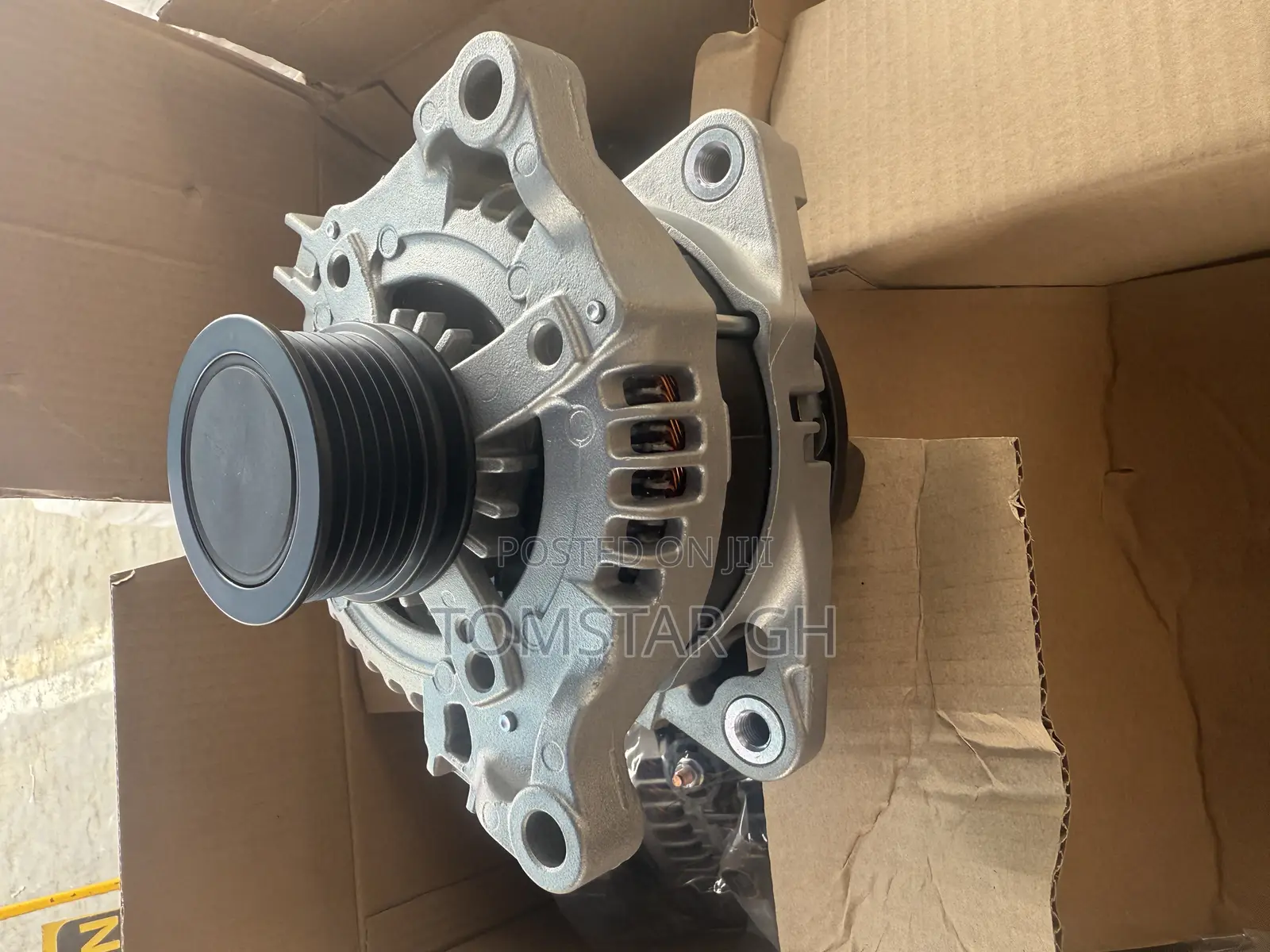 Toyota Lexus Alternator 27060-36100