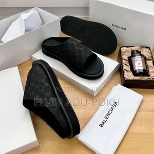 Balenciaga Slippers “ Black “