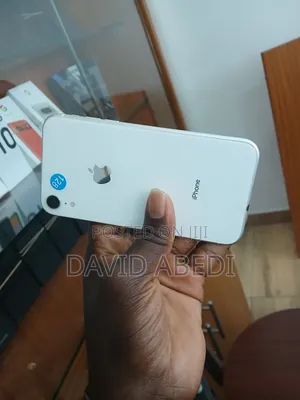 Apple iPhone XR 128 GB White