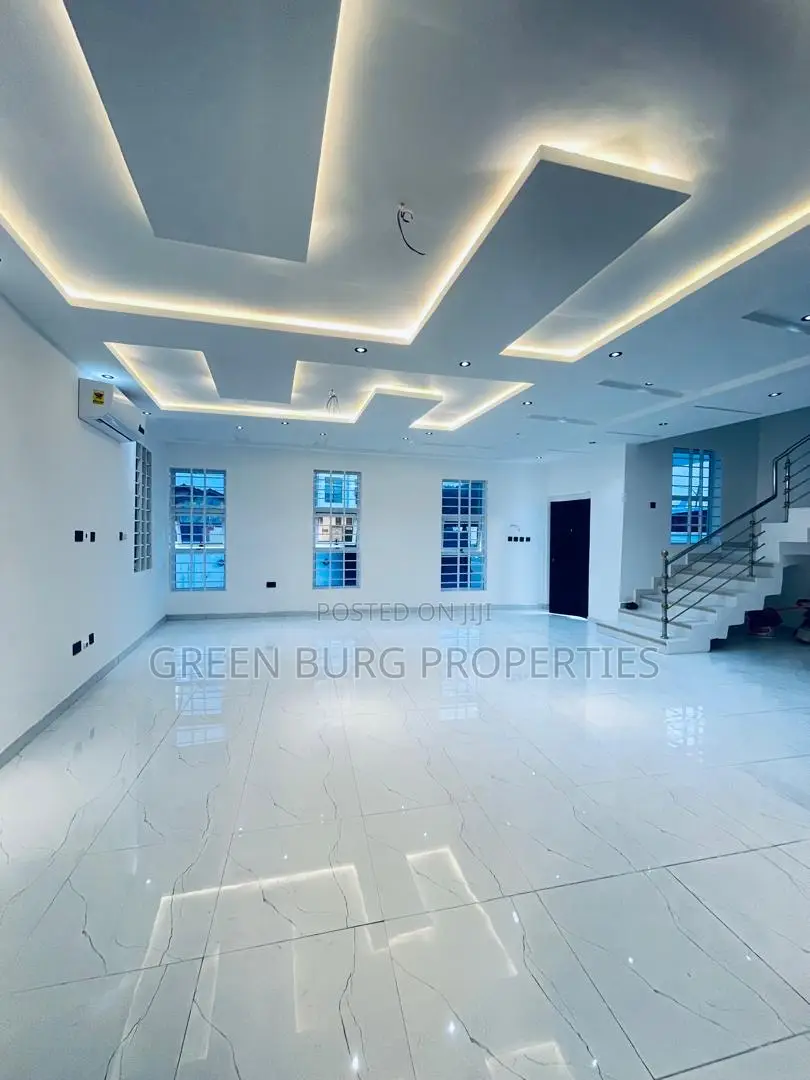 4bdrm House in Green, Ashaley Botwe for sale