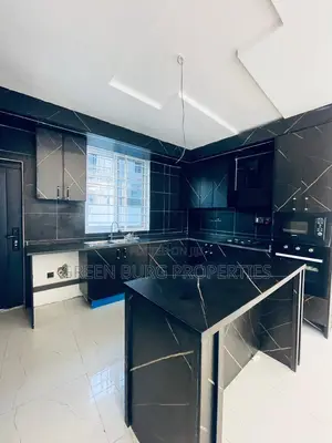 4bdrm House in Green, Ashaley Botwe for sale