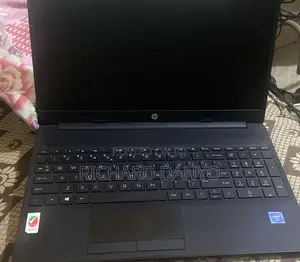 Laptop HP 15-dw1197nia 4GB Intel HDD 500GB