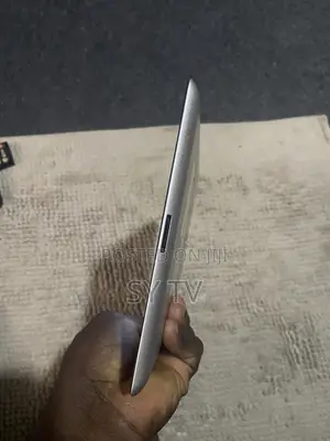 Apple iPad 2 Wi-Fi 16 GB Gray