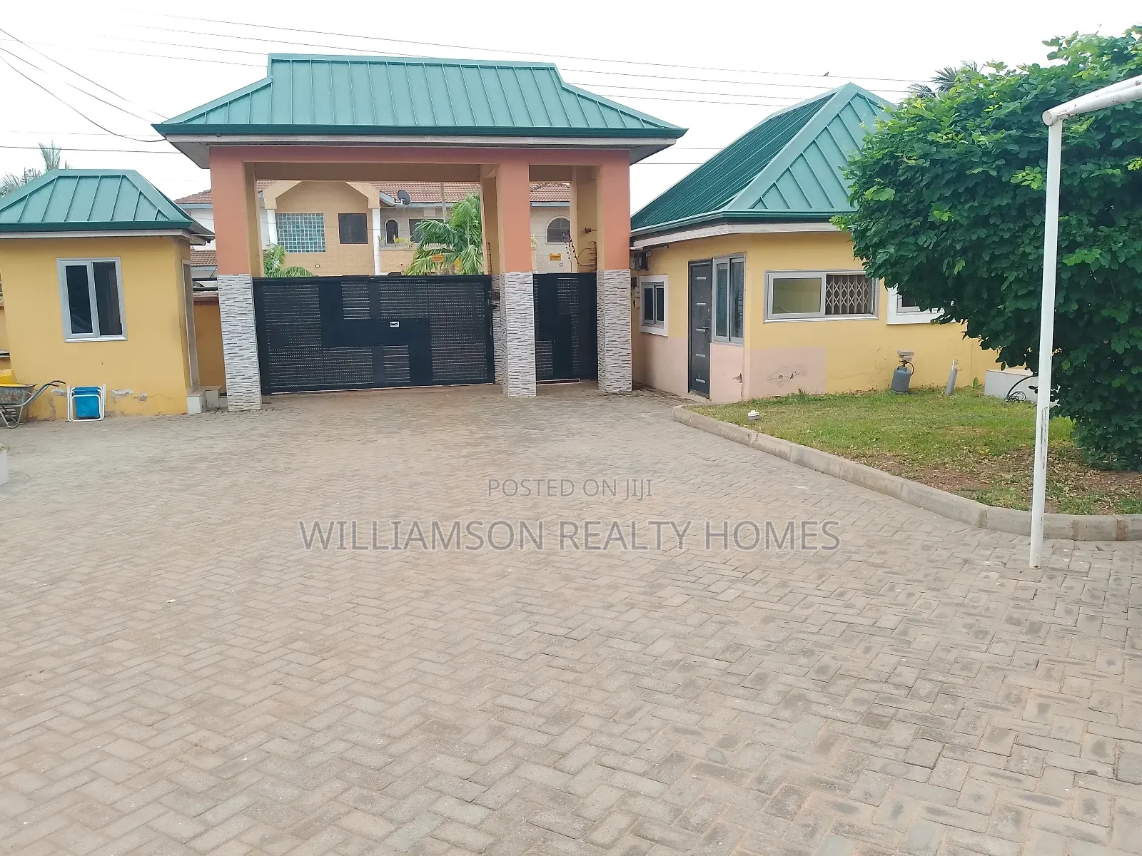 2bdrm Apartment in Hfc Estate Area, Spintex for rent