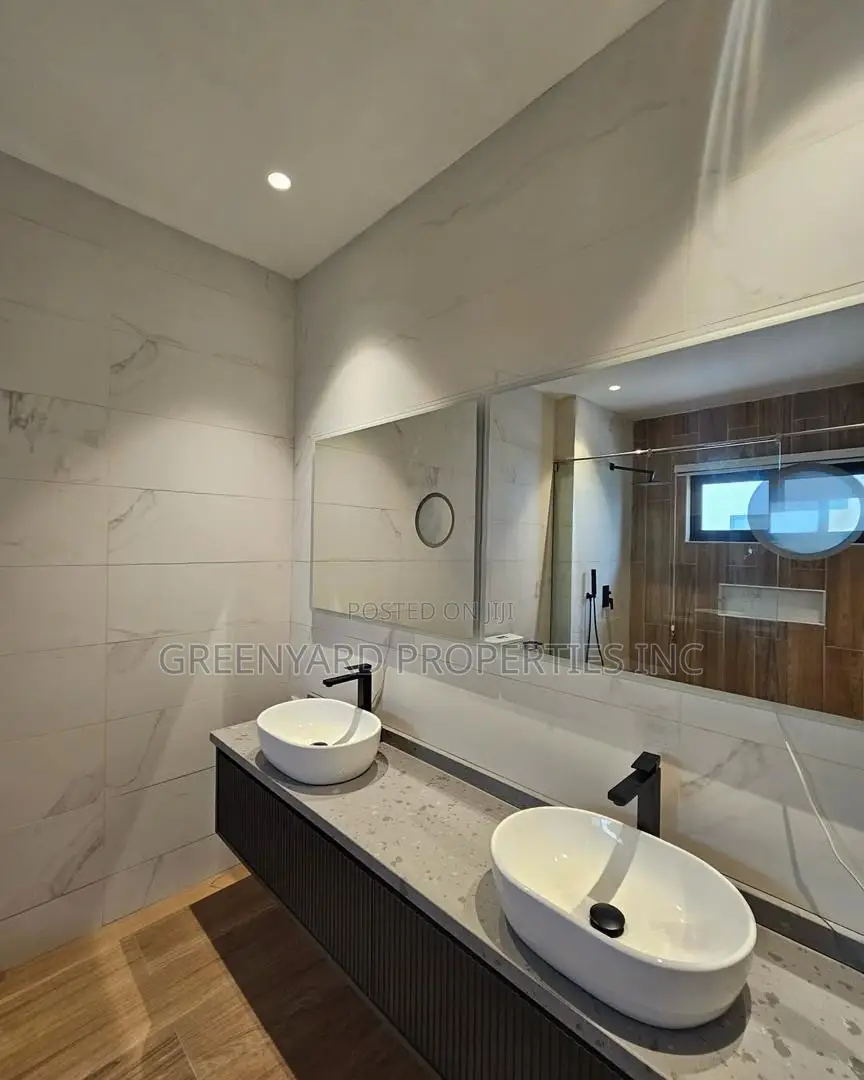 4bdrm Townhouse / Terrace in Adjiringanor, East Legon for rent