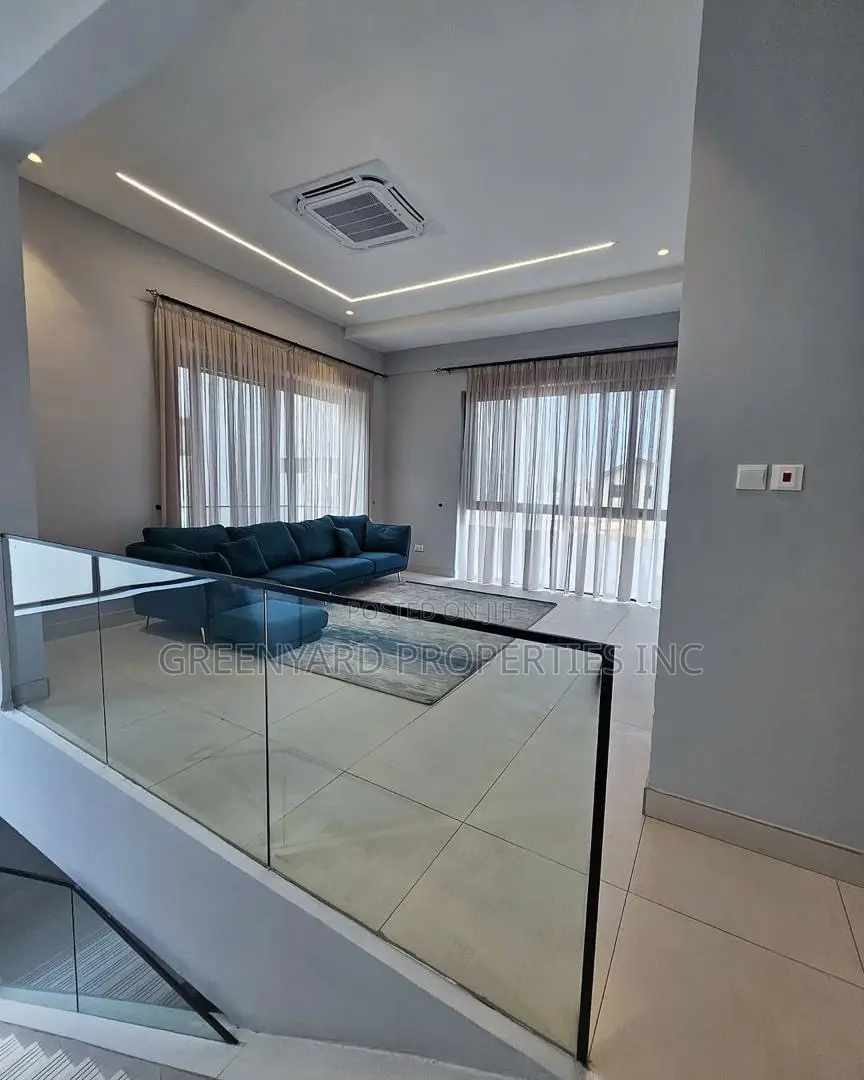 4bdrm Townhouse / Terrace in Adjiringanor, East Legon for rent