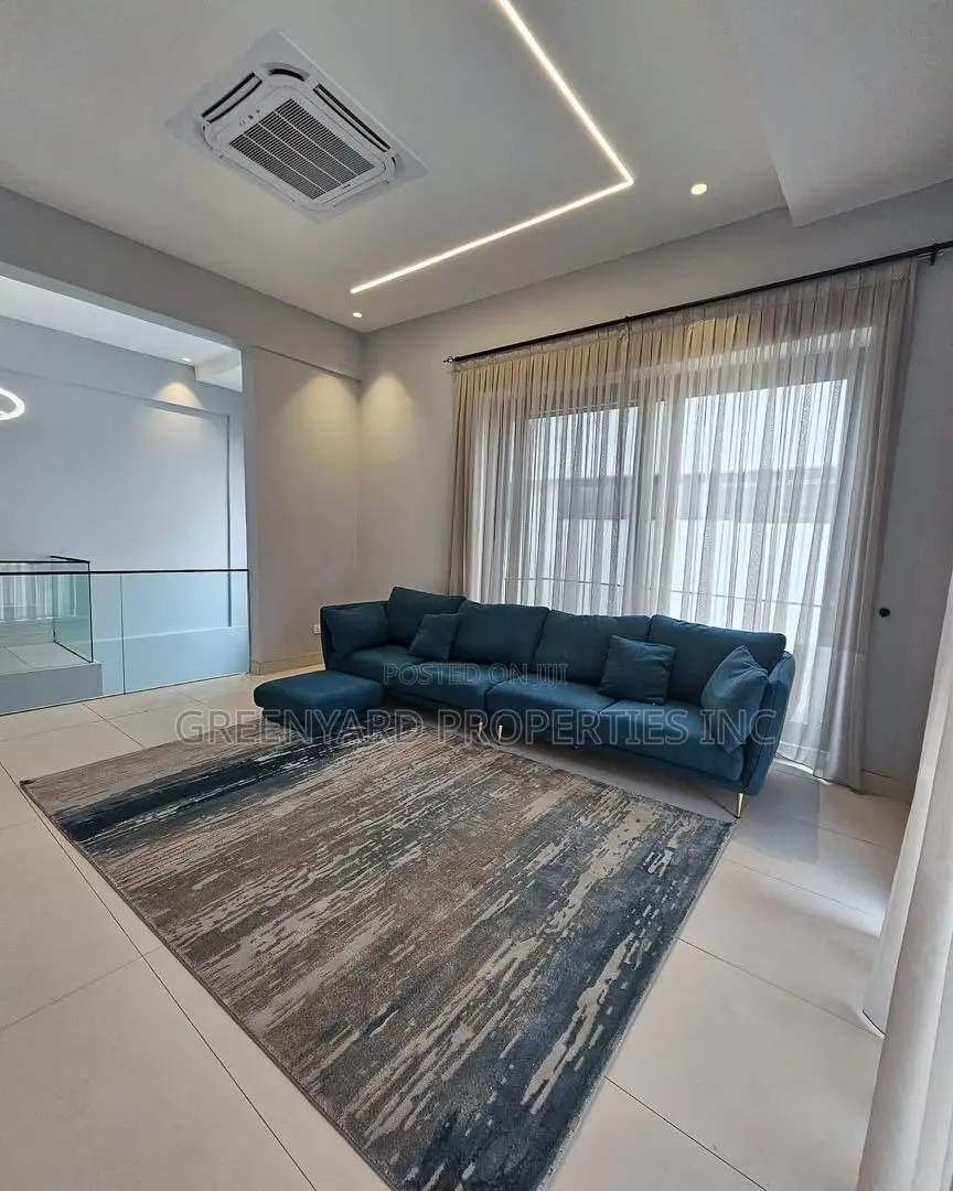 4bdrm Townhouse / Terrace in Adjiringanor, East Legon for rent