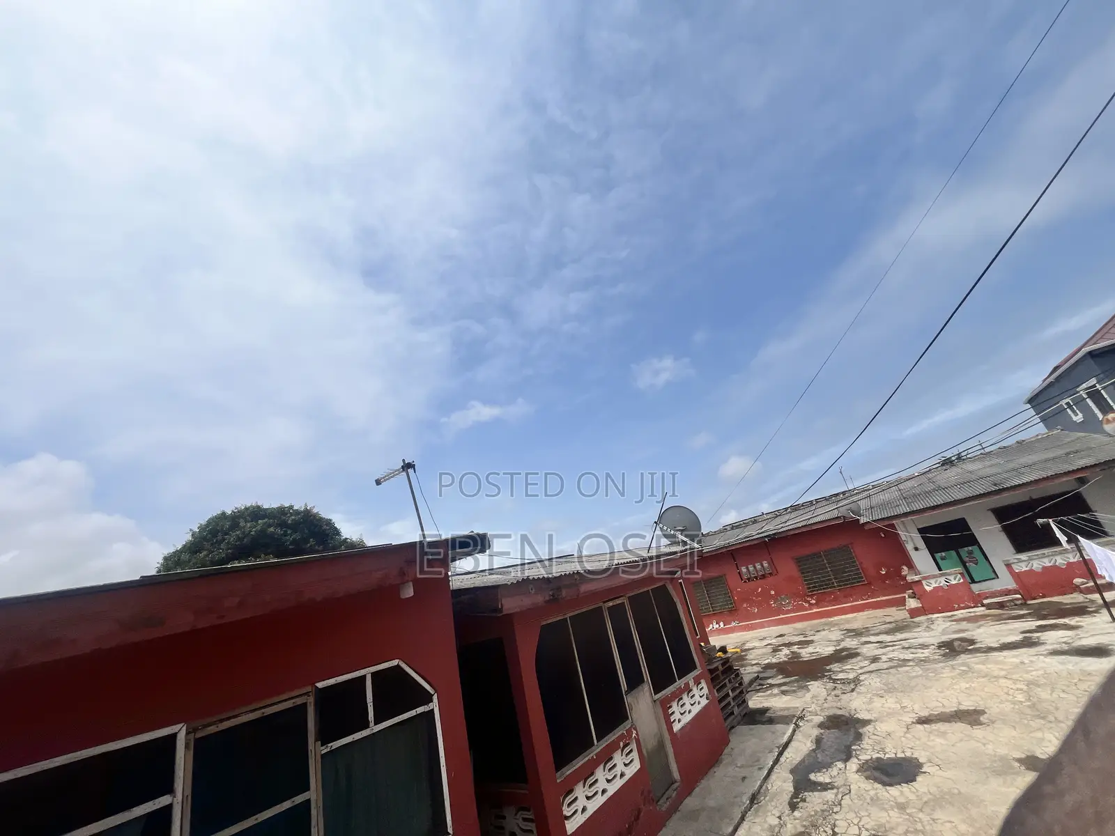 6bdrm House in Dansoman for sale