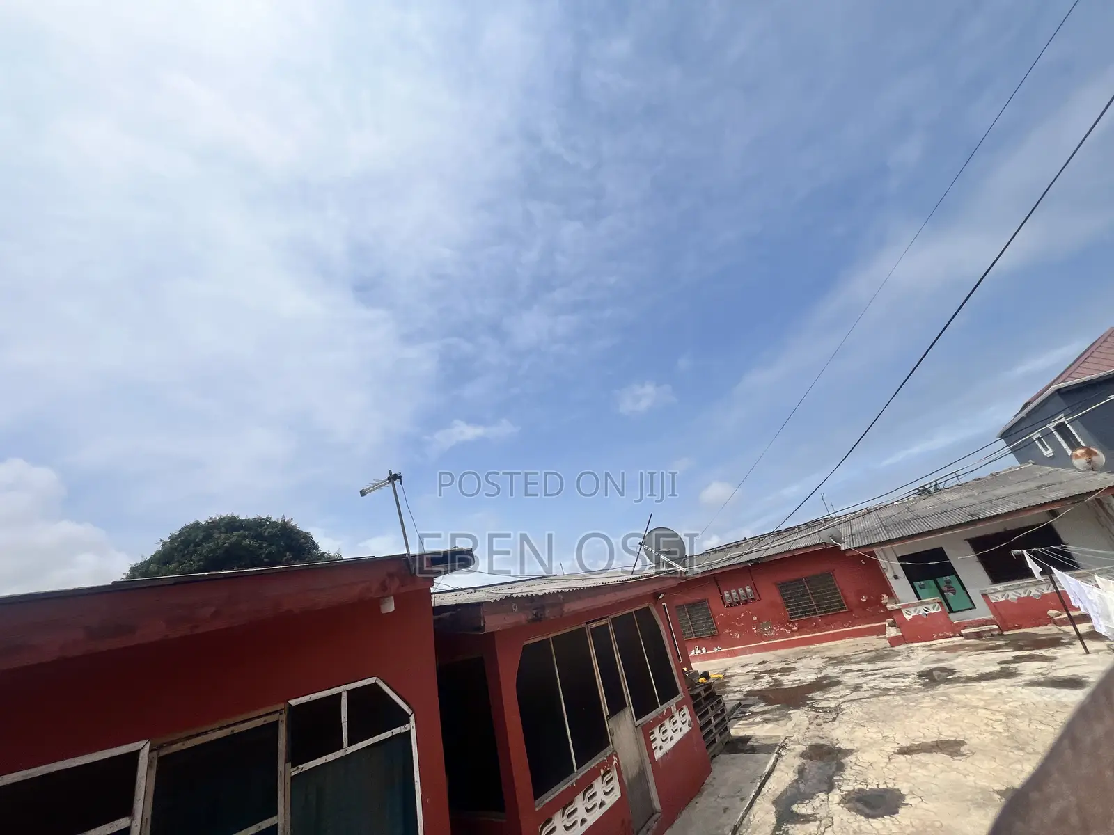 6bdrm House in Dansoman for sale