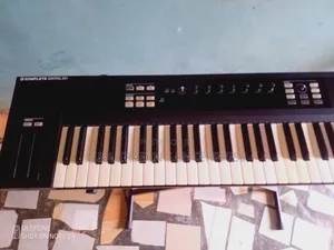 Komplete Kontrol S61 Midi Native Instruments