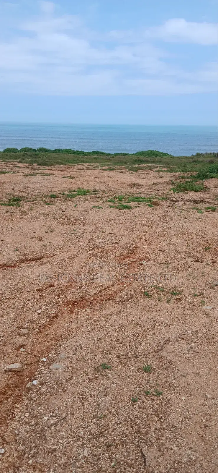 Beachfront Land for Sale at Dawa Near Nyanyano