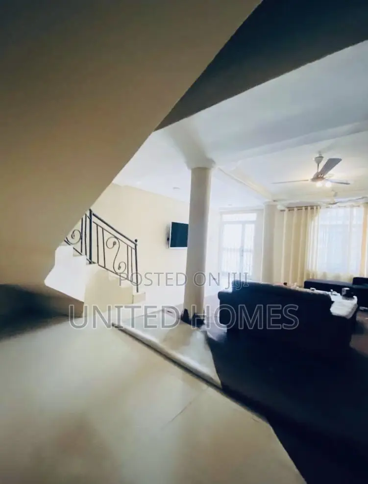 Furnished 20bdrm House in West Hills Mall Area for rent