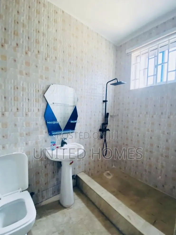 Furnished 20bdrm House in West Hills Mall Area for rent