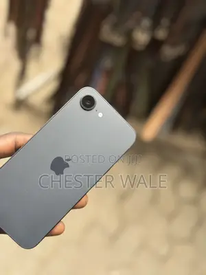 Apple iPhone 16e 128 GB Black
