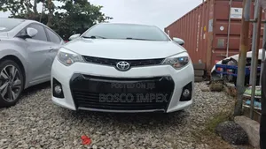 Toyota Corolla S 4dr Sedan (1.8L 4cyl CVT) 2016 White