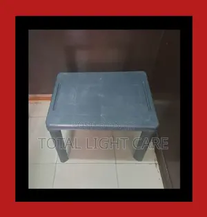 Removable Mini Plastic Table