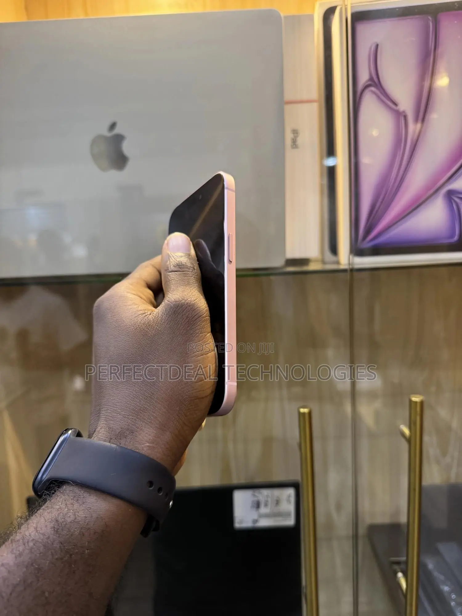 New Apple iPhone 15 128 GB Pink