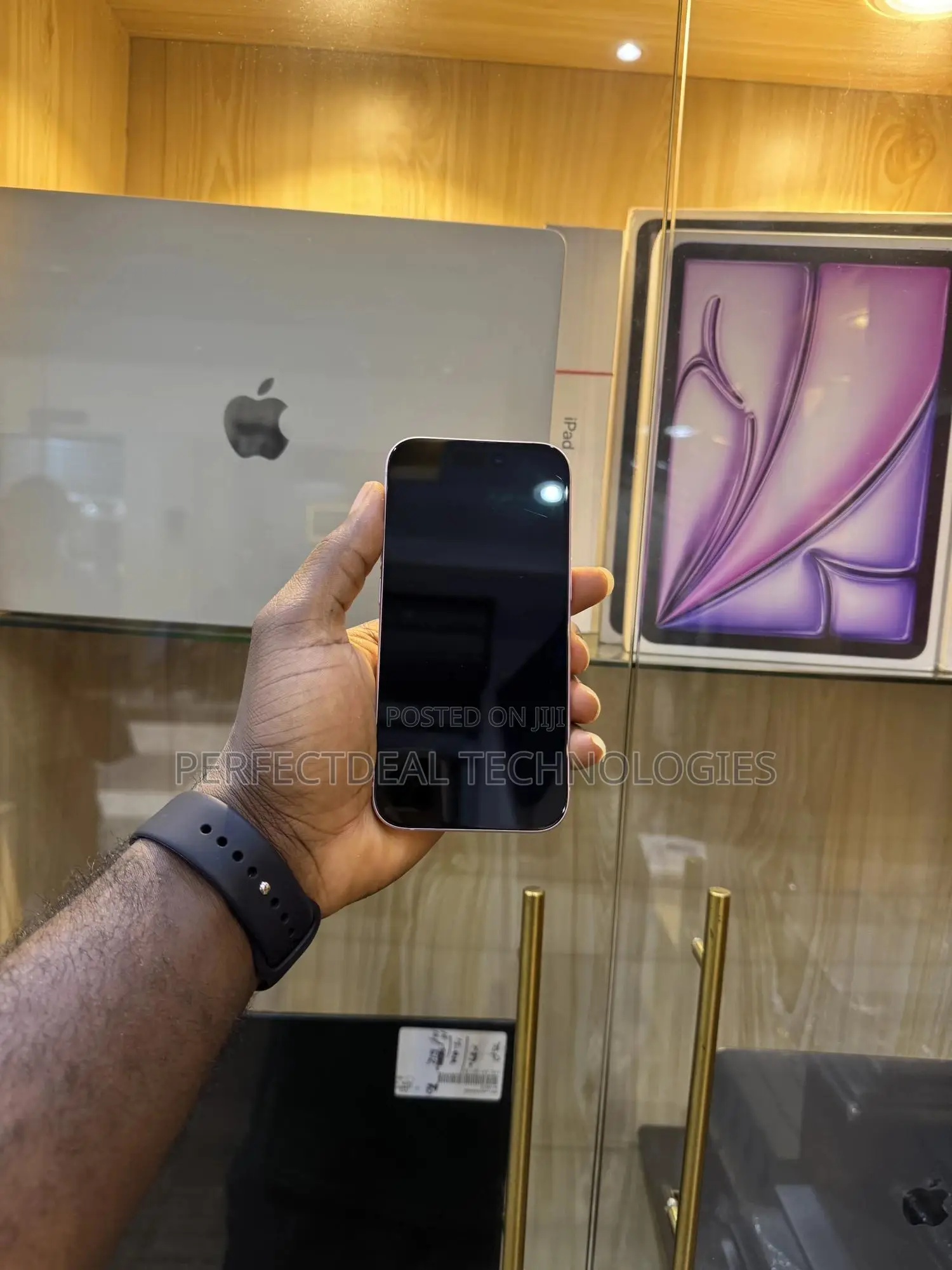 New Apple iPhone 15 128 GB Pink