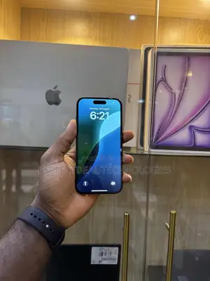 New Apple iPhone 15 128 GB Black