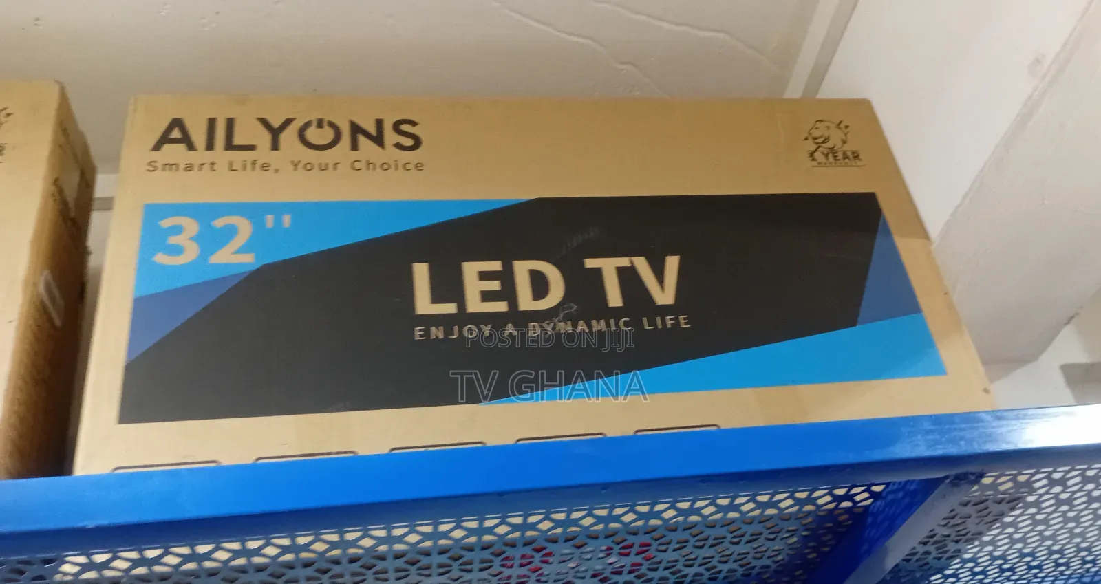 Big Screen Small Bills Ailyons 32 Inches
