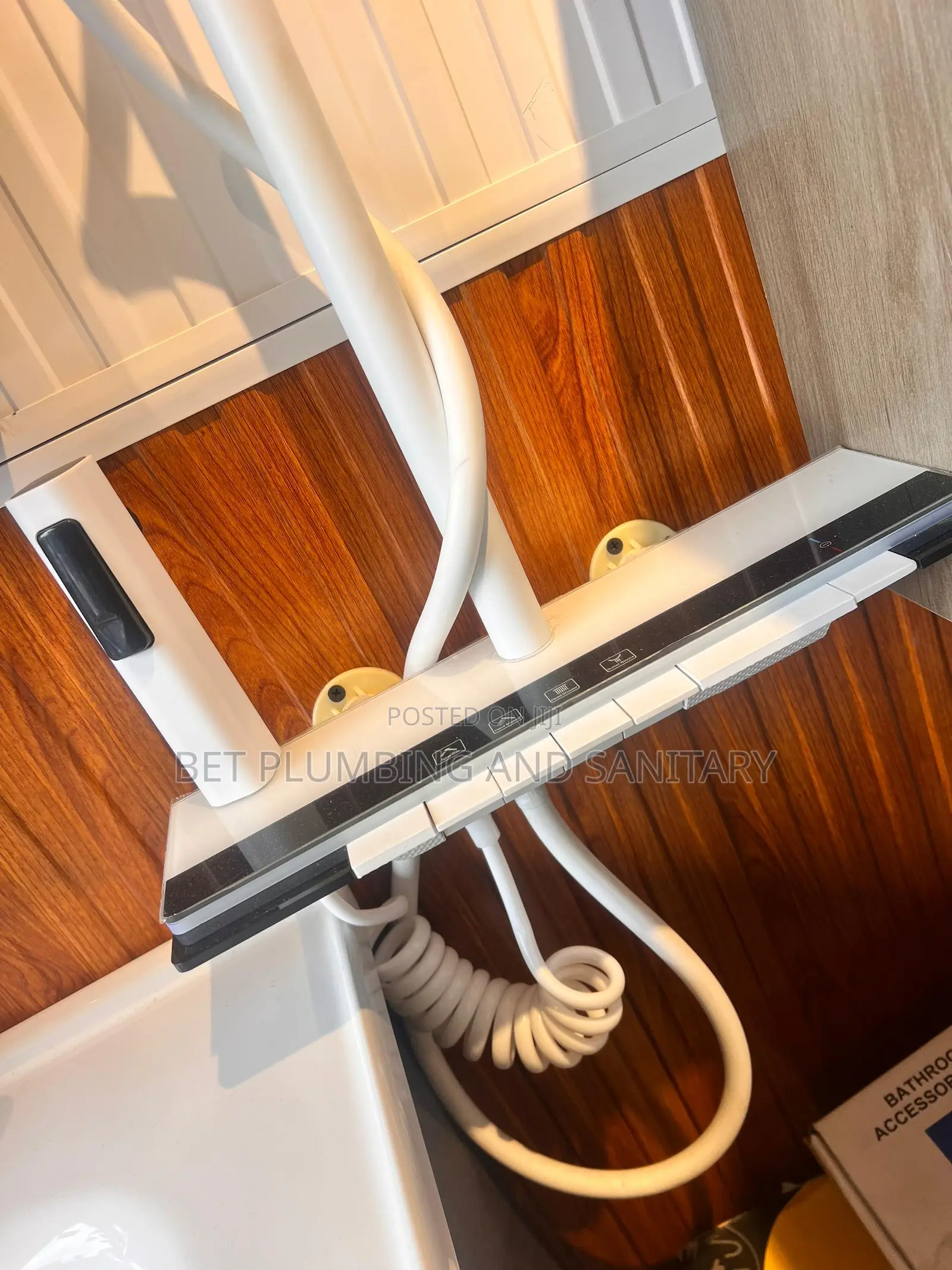 White 4in1 Sensor Shower_piano Shower_smart Bathroom Shower