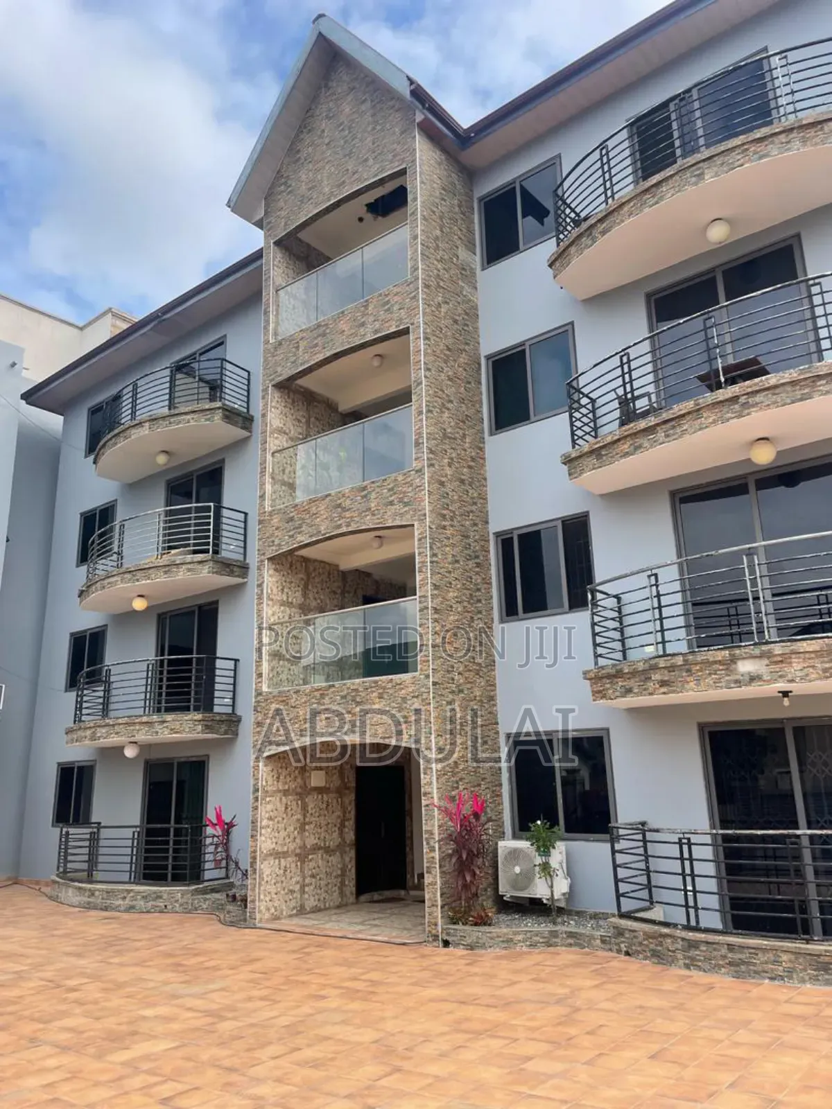 3bdrm Apartment in Abu Abdulai, Parakuo Estate for rent