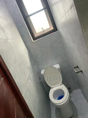 3bdrm Apartment in Abu Abdulai, Parakuo Estate for rent