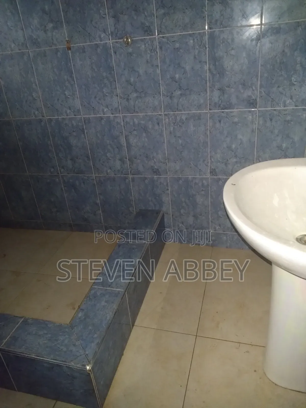 4bdrm House in Adom Agency, Spintex for rent