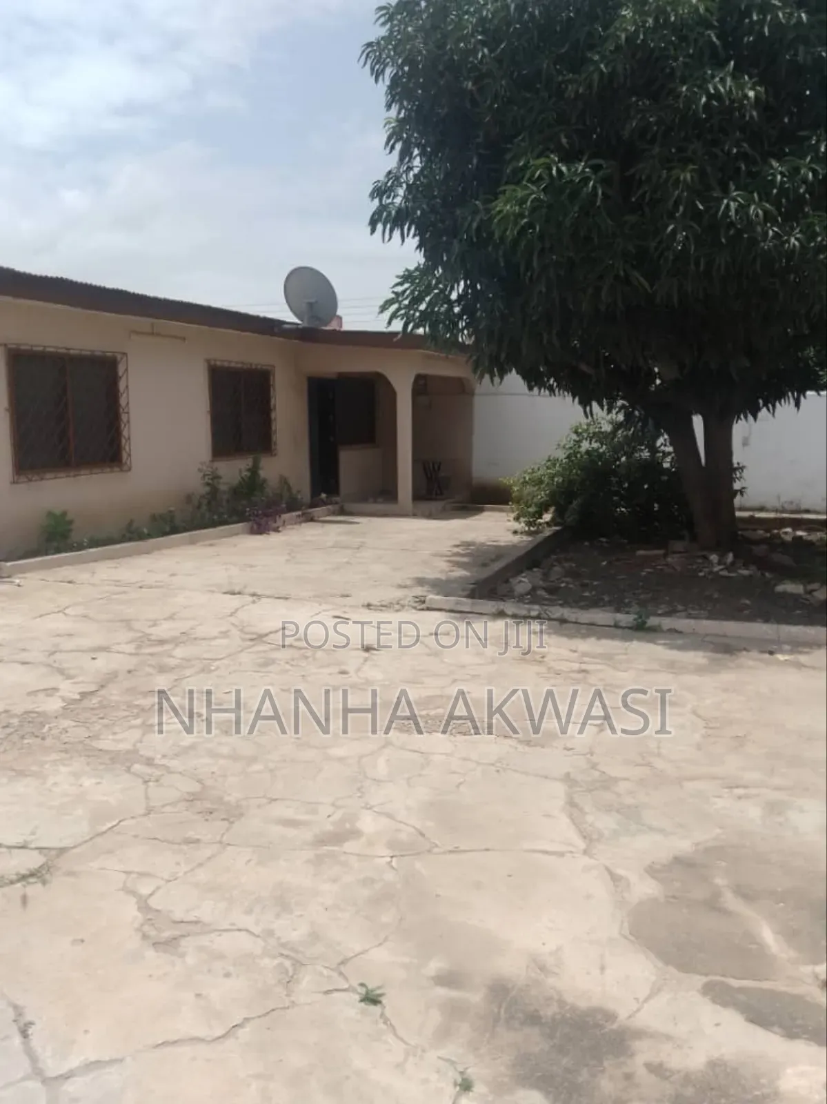 3bdrm House in Sakumono, Tema Metropolitan for rent