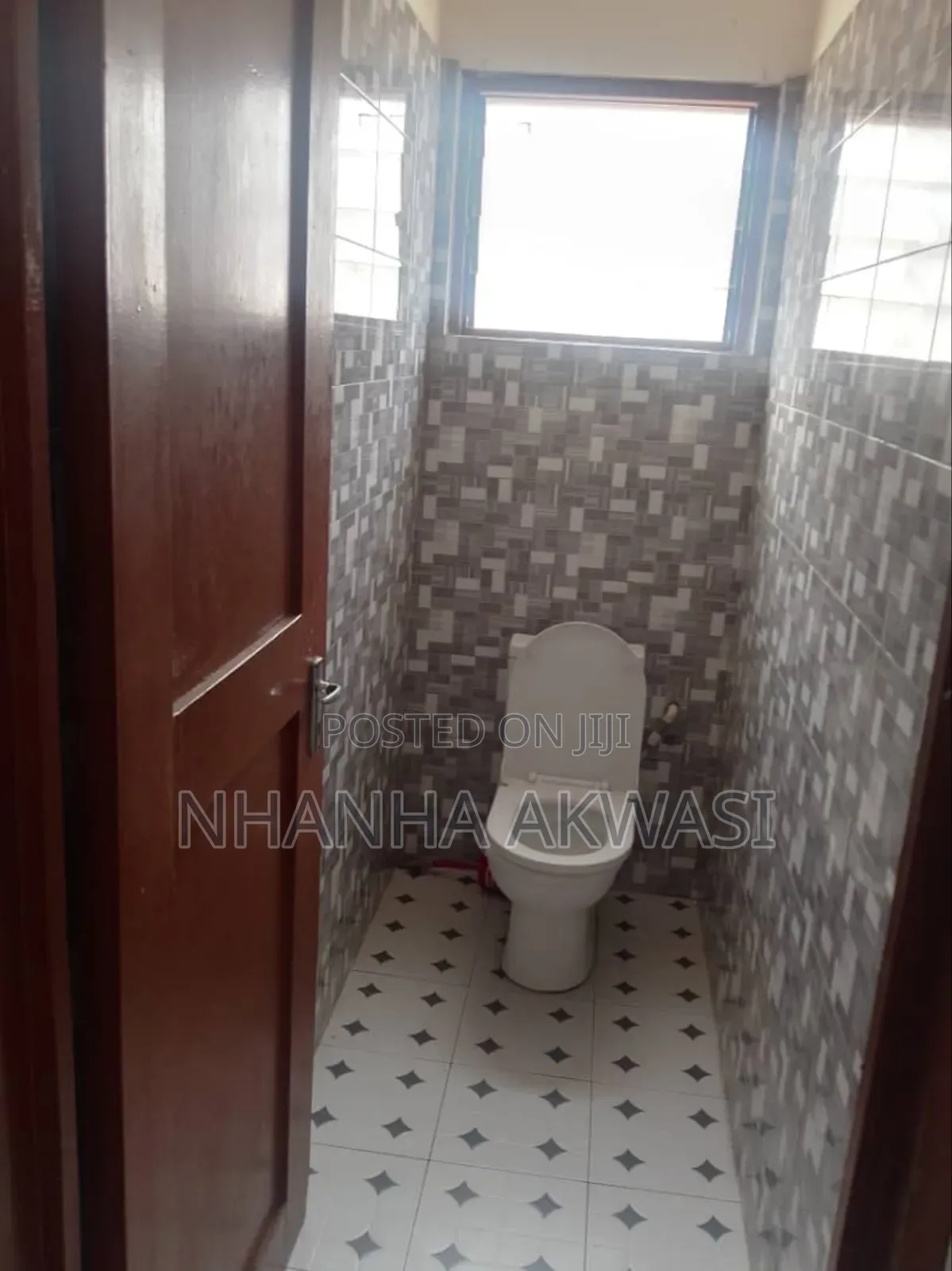 3bdrm House in Sakumono, Tema Metropolitan for rent