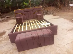 King Size Bed With Side Drawers and Ottoman