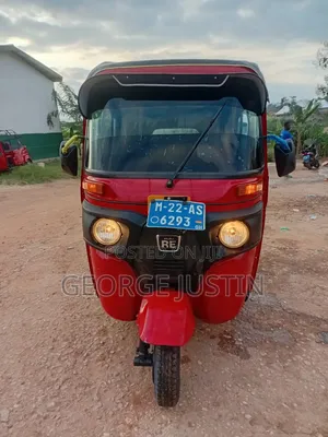 Bajaj RE 2022 Red